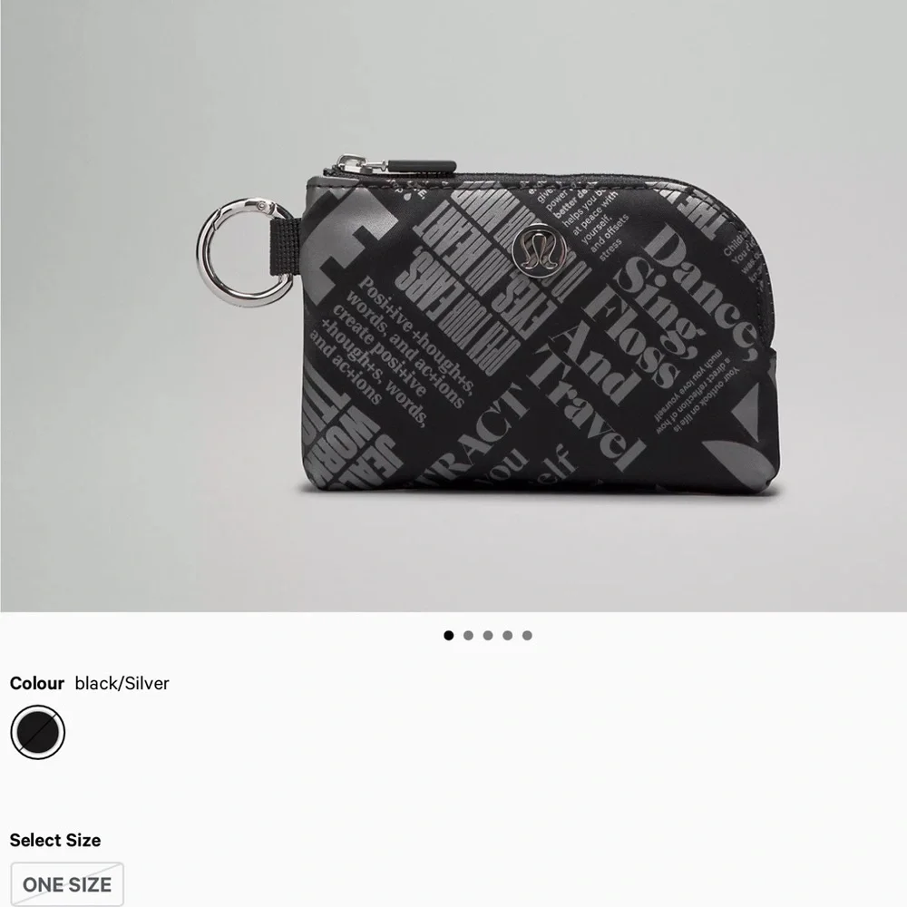 Lululemon Clippable Card Pouch Manifesto Print black / gray